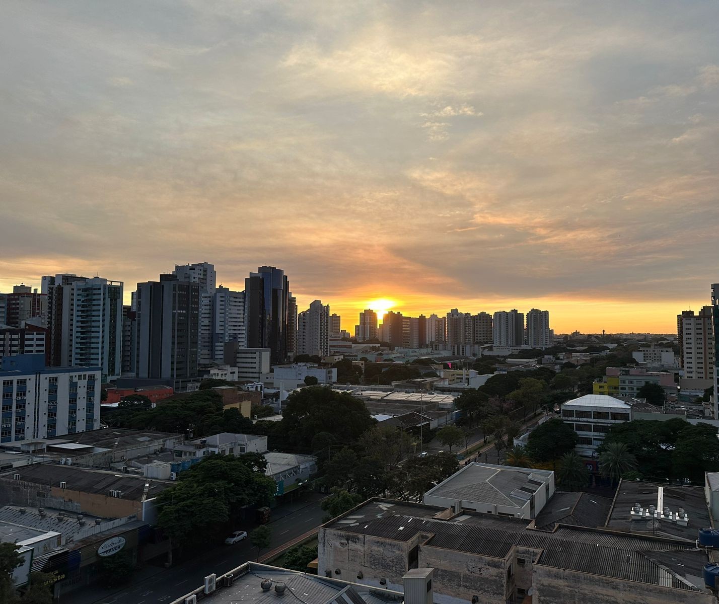 Veja a previsão do tempo para esta segunda-feira (24)