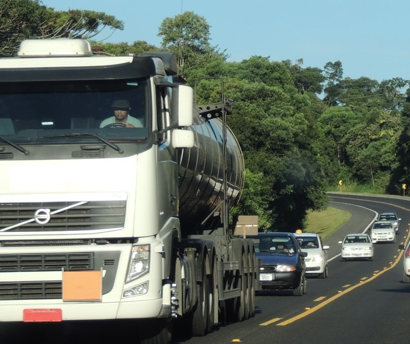 Setor de transporte tem queda na venda e inflação alta