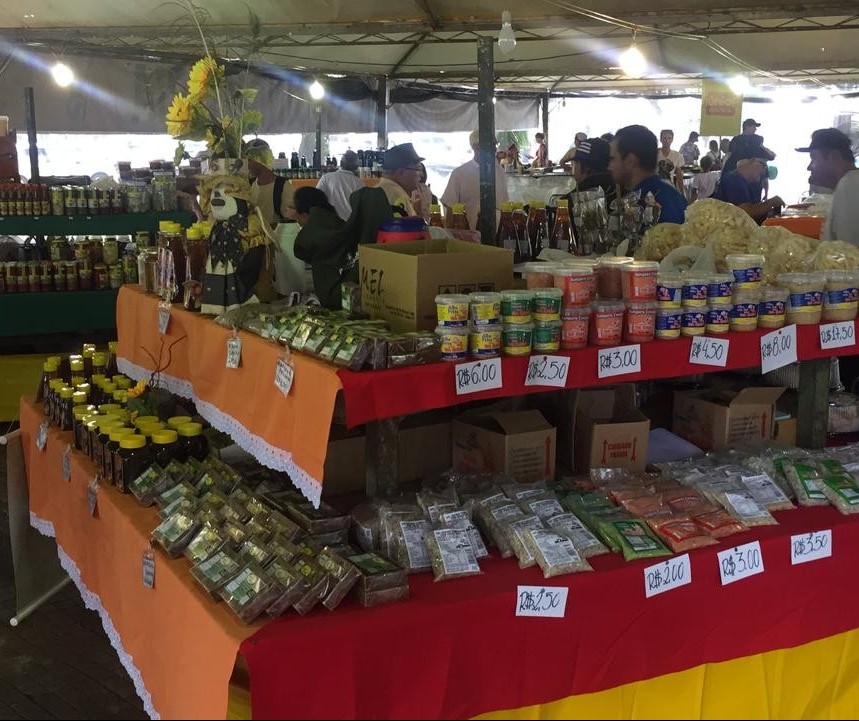 Pequenos produtores comercializam na Feira da Agroindústria