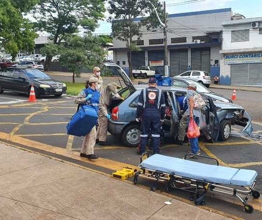 Pelo menos sete pessoas ficam feridas em acidente em Maringá