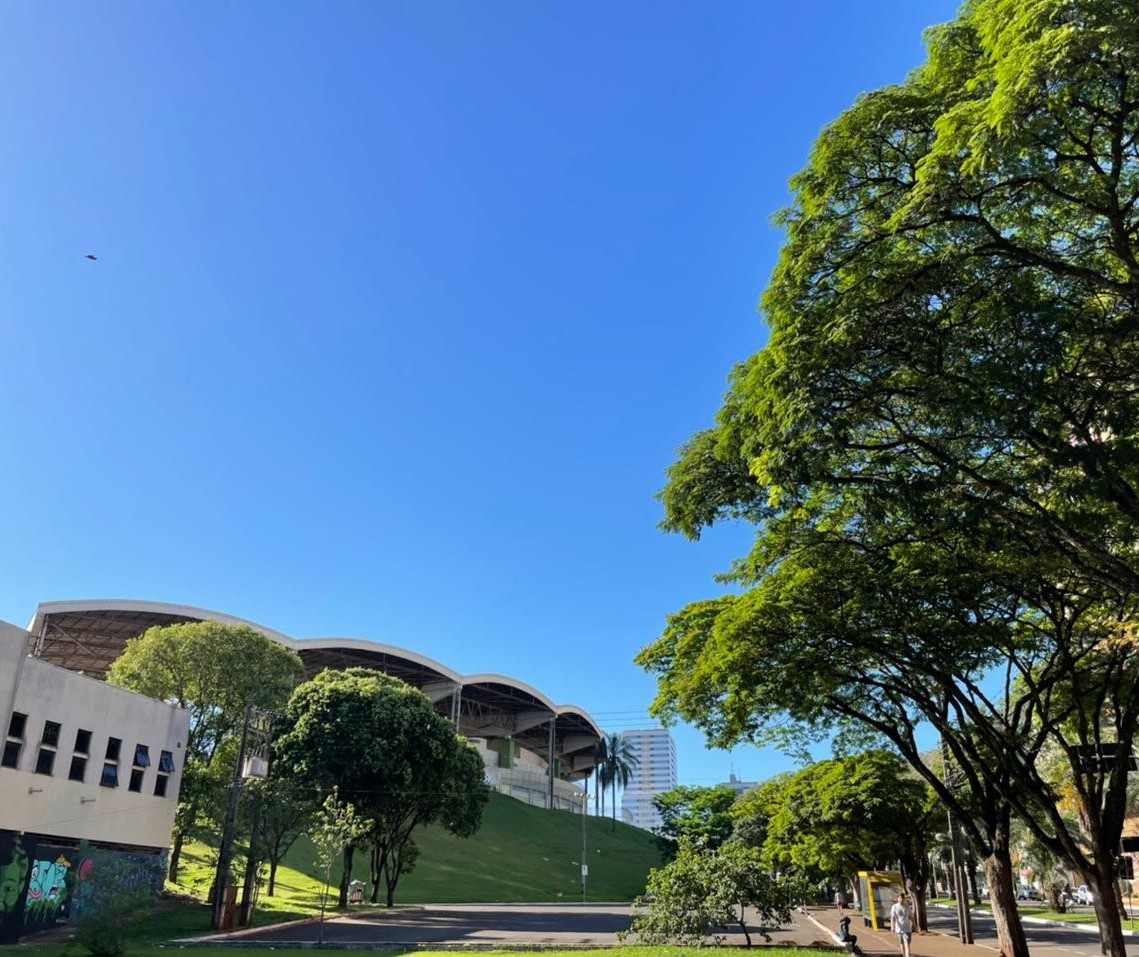 Tempo seco e temperatura elevada para este sábado (19), em Maringá