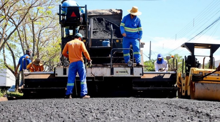 Secretário explica por que Avenida João Paulino foi recapeada e quando região norte será contemplada