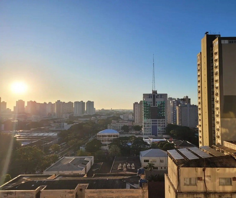 Temperaturas amenas e dia ensolarado marcam a terça-feira (20) em Maringá