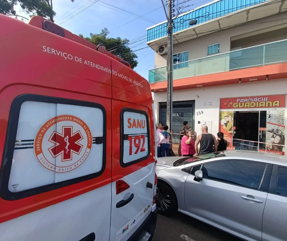 Empresário é morto a tiros dentro de farmácia