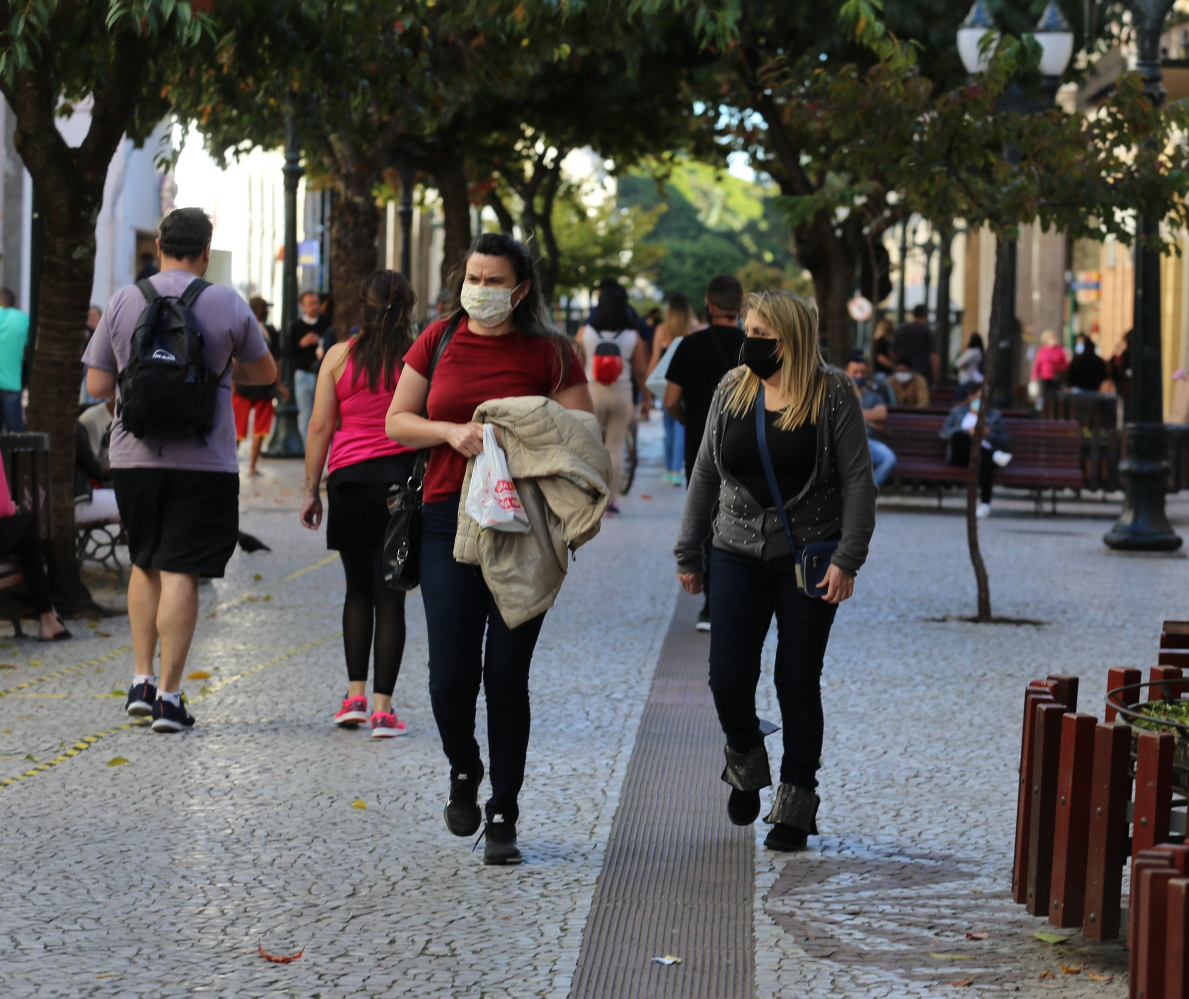 Arapongas torna facultativo o uso de máscaras