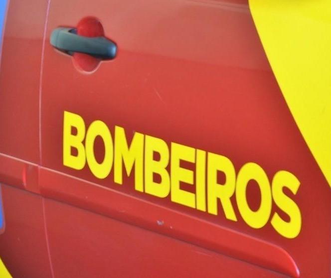 Aviário é destruído por incêndio em Cascavel