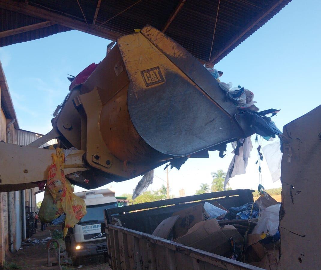 Seinfra descarta 170 toneladas de recicláveis armazenadas de forma irregular