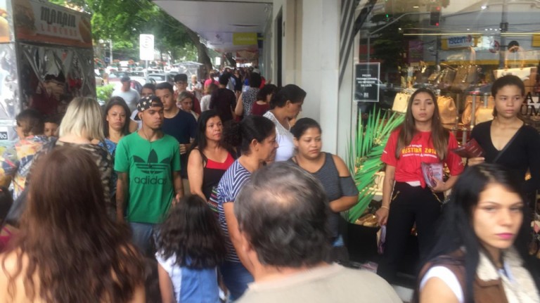 Lojas reabrem nesta quarta-feira (27) comemorando aumento nas vendas de Natal