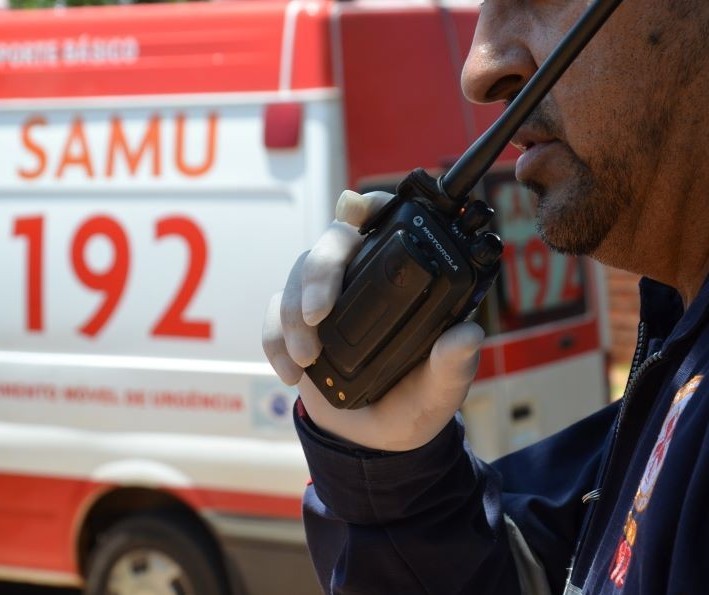 Criança é socorrida em estado grave ao se afogar em parque aquático 