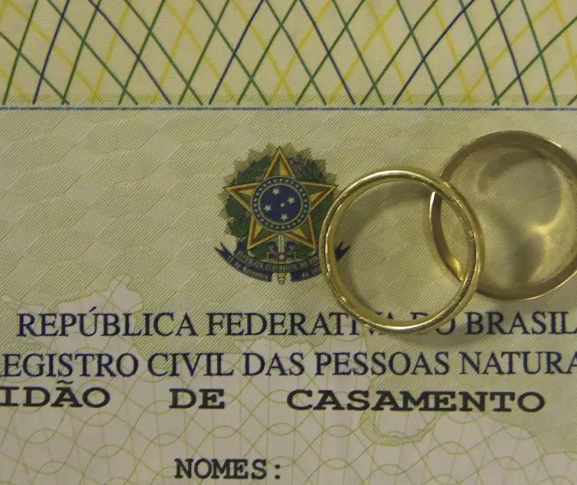 Proposta permite fim unilateral da união estável direto no cartório