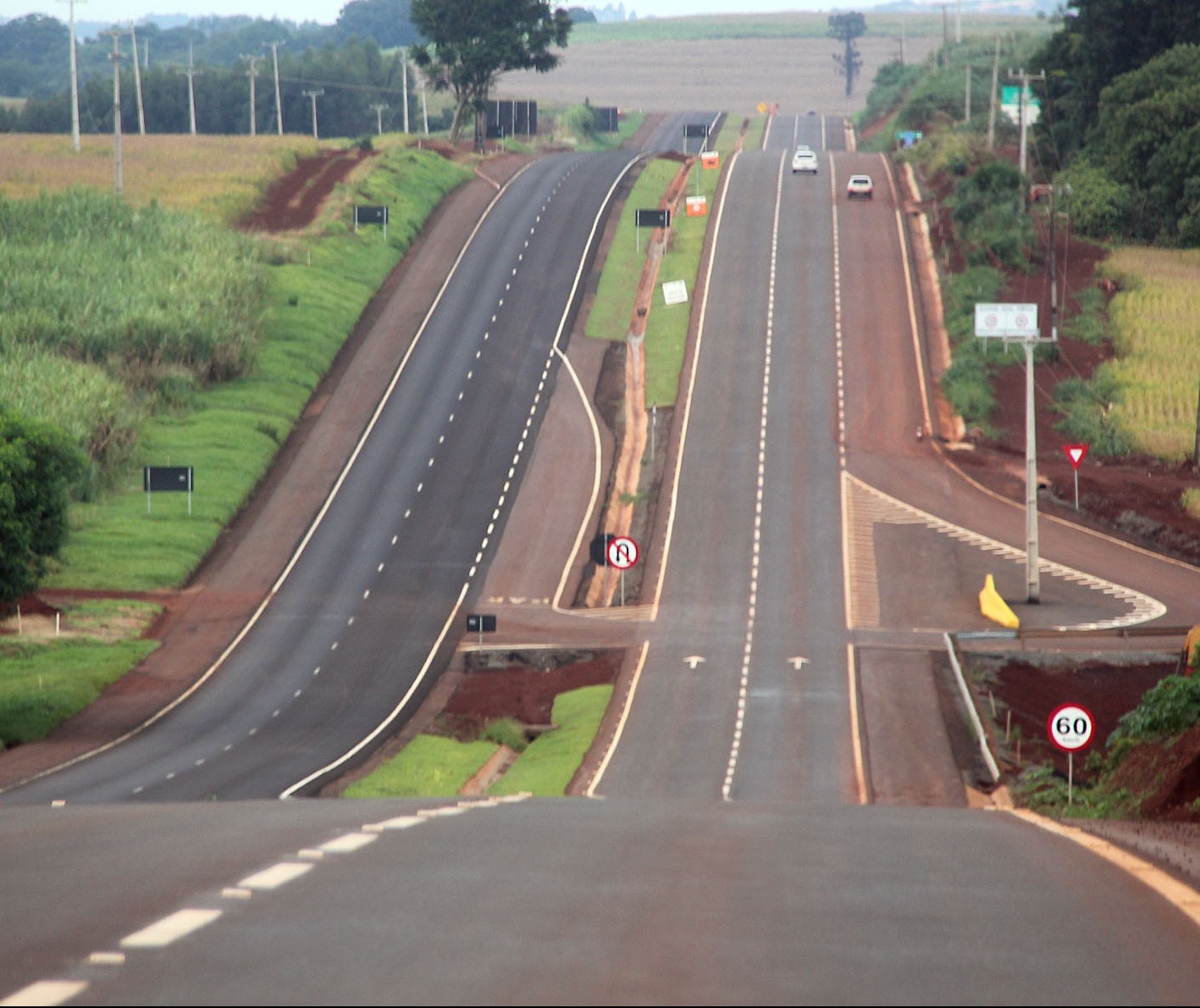 PR-323 e PR-317 começam a ser restauradas na semana que vem