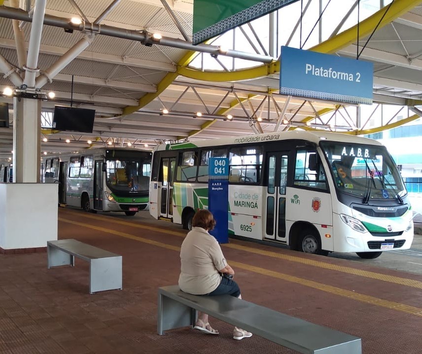 Motoristas do transporte coletivo de Maringá aprovam indicativo de greve