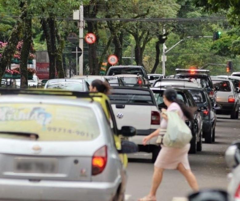 Semob remove 59 veículos com débitos acima de R$ 7 mil