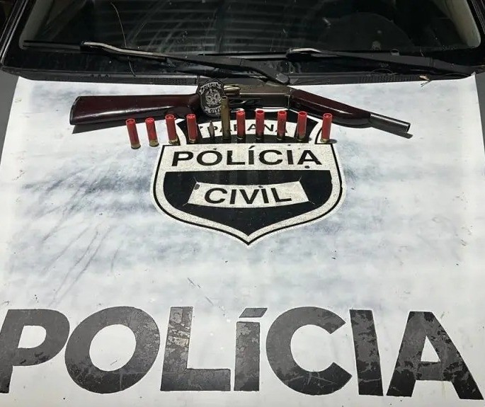 Itens de cunho nazista são apreendidos pela Polícia Civil de Maringá