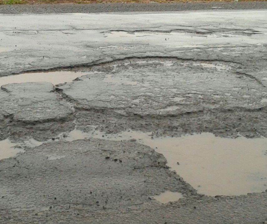 Ouvintes da CBN denunciam situação precária de rodovia entre Paranacity e Colorado