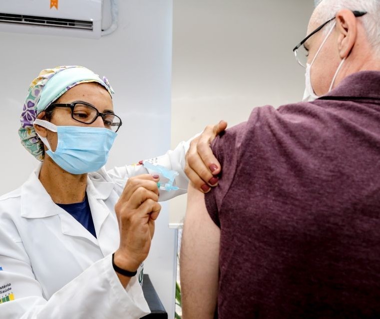 Vacinas contra a Covid-19 acabam em Maringá