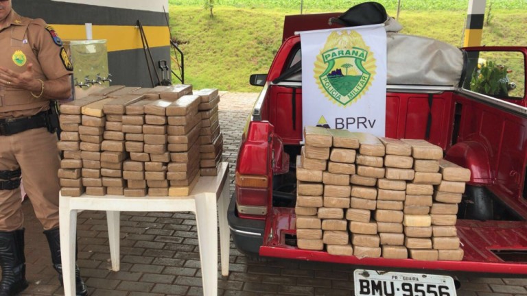 PRE apreende 160 kg de maconha na PR-323