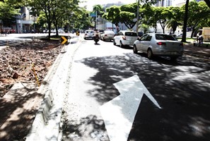 Duas empresas participam da licitação de implantação de ciclovias na Avenida Brasil