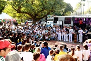 Mais de 500 crianças dos Ciacas de Maringá participam de atividades do Dia Mundial de Combate ao Trabalho Infantil