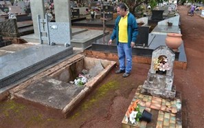 Quase 50% dos 12 mil túmulos do Cemitério de Campo Mourão estão abandonados