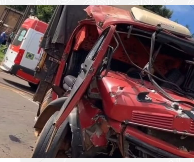 Morre no hospital motorista de caminhão atingido por trem