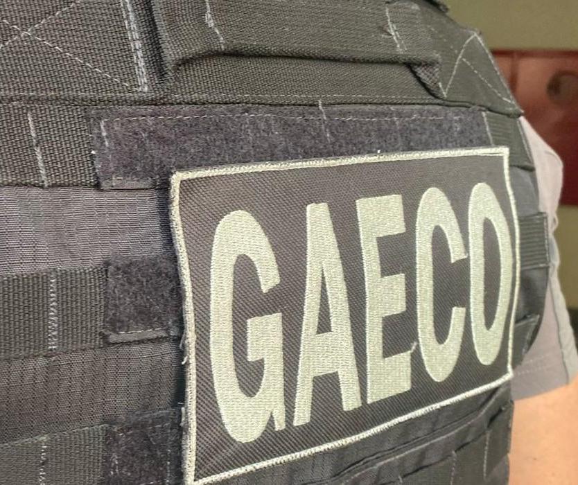 Facção nacional é alvo de operação em Londrina com bloqueio de bens milionários