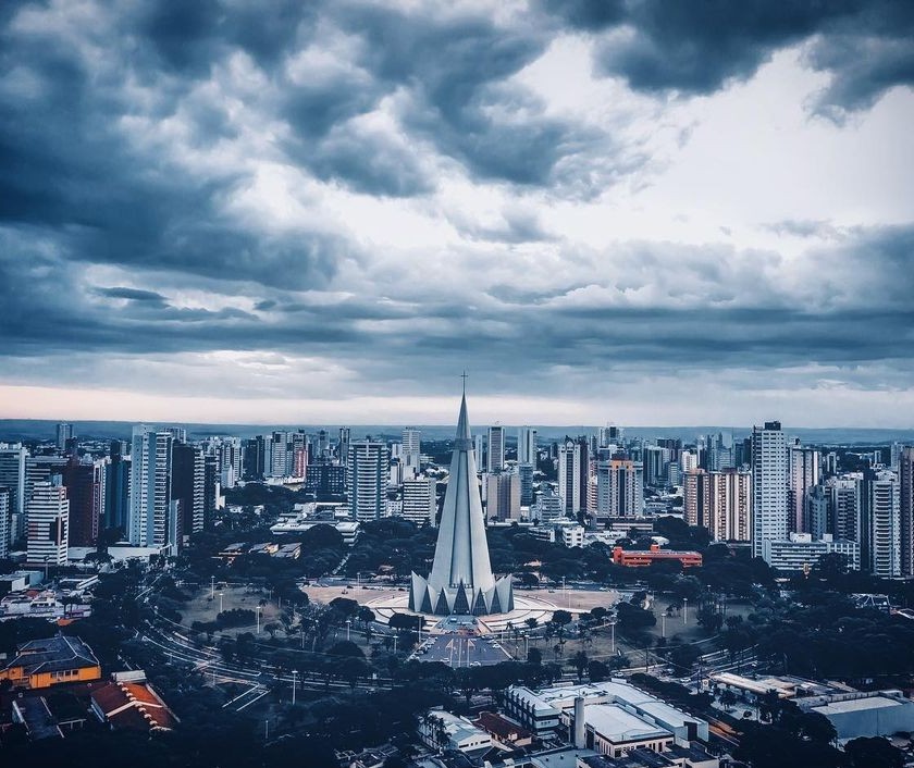 Segunda-feira (12) começa com chuva e temperaturas mais amenas em Maringá