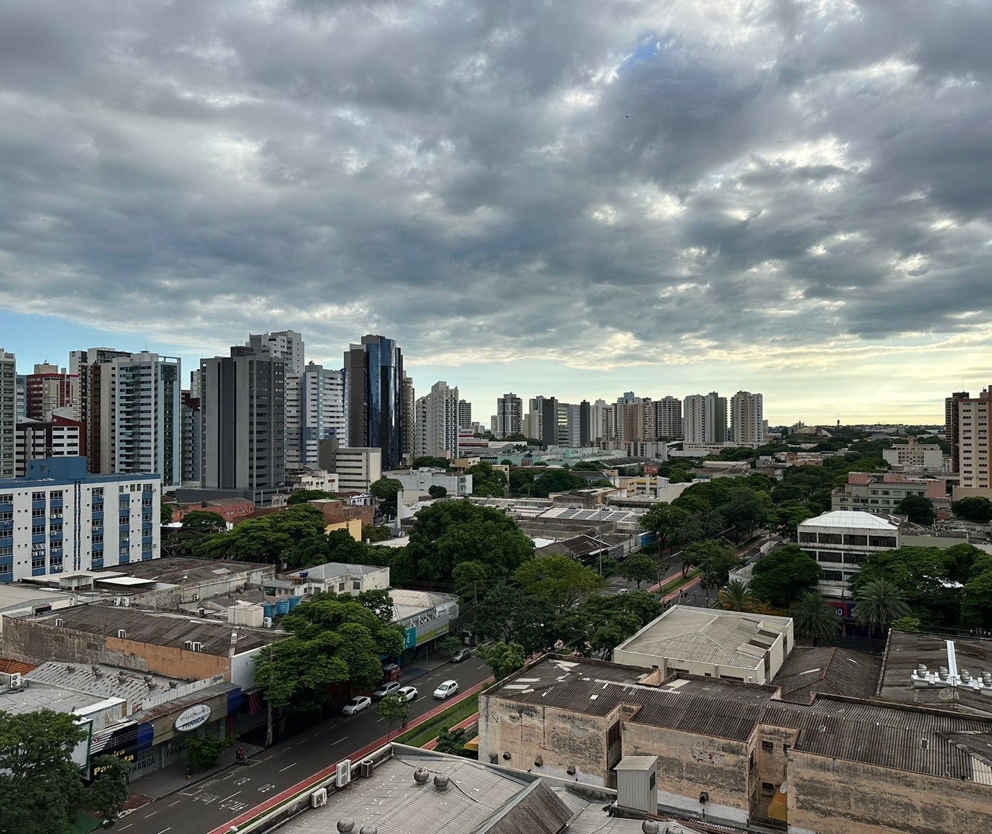 Sábado (9) terá dia quente e instável em Maringá, prevê Simepar