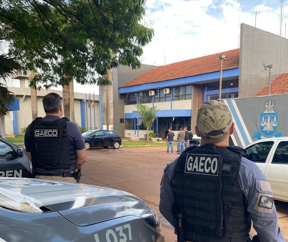 Advogada é presa pelo Gaeco suspeita de levar celulares a detentos
