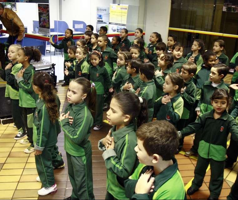 Começam as aulas na rede municipal de ensino de Maringá