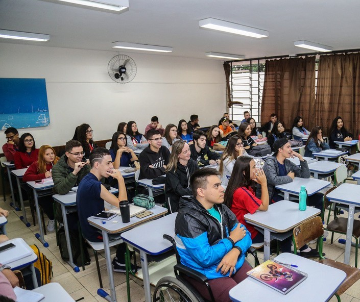 Como está o desenvolvimento da educação em nossa região?