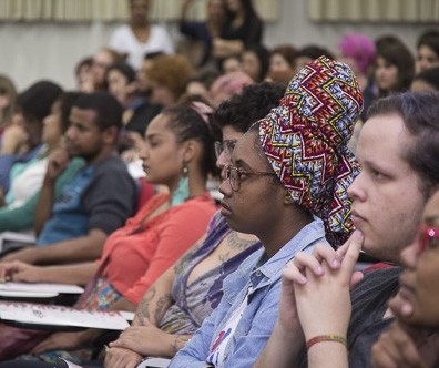 Dos 18 mil alunos da UEM, menos de 3% são indígenas ou negros