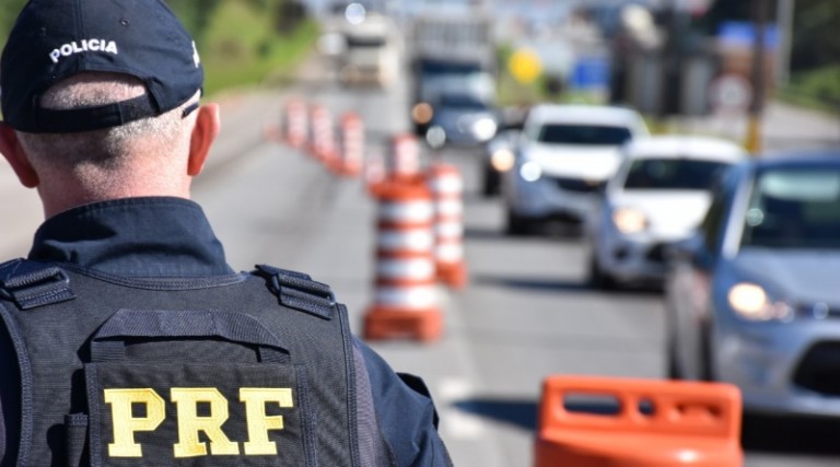 Polícias fazem operação em rodovias durante feriado prolongado