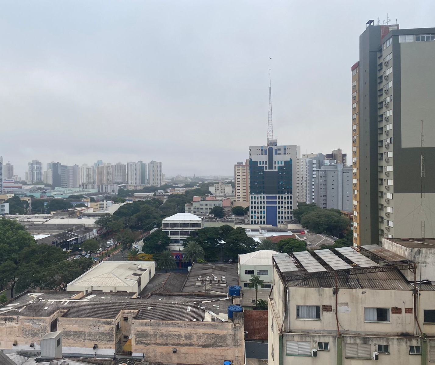 Maringá tem tempo nublado nesta sexta-feira (3), com máxima de 22°C