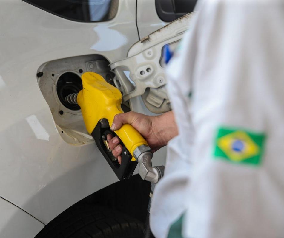 Ipem autua 51 bombas de postos de combustíveis por irregularidades