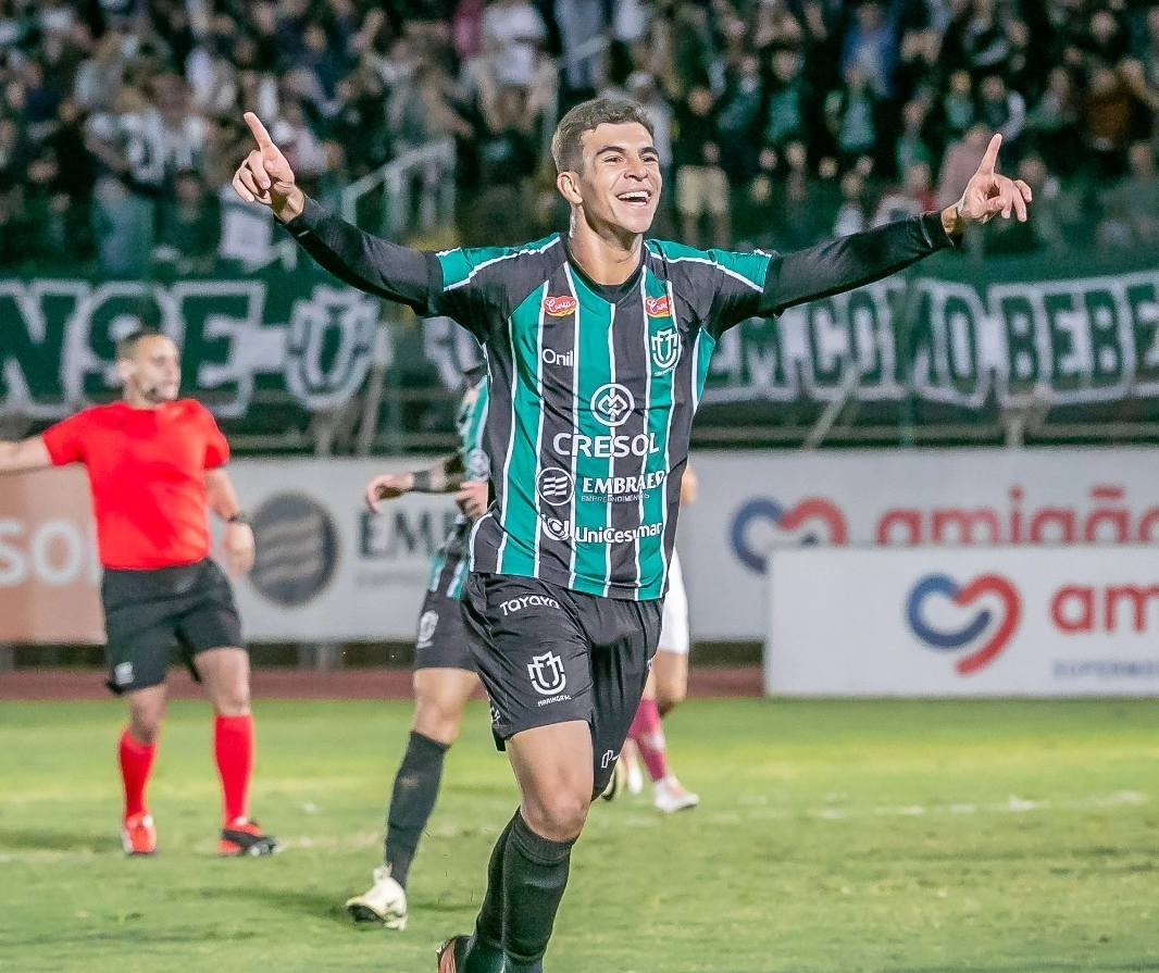 Maringá Futebol Clube vence de goleada o Patrocinense; 4 a 0 no WD    