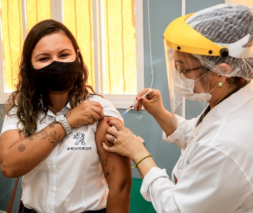 Covid-19: Maringá amplia vacinação para pessoas com 29 anos nessa quarta-feira (11)