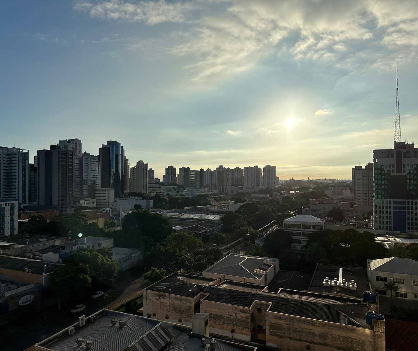 Quinta-feira (28) terá tempo estável e máxima de 29º C; veja previsão