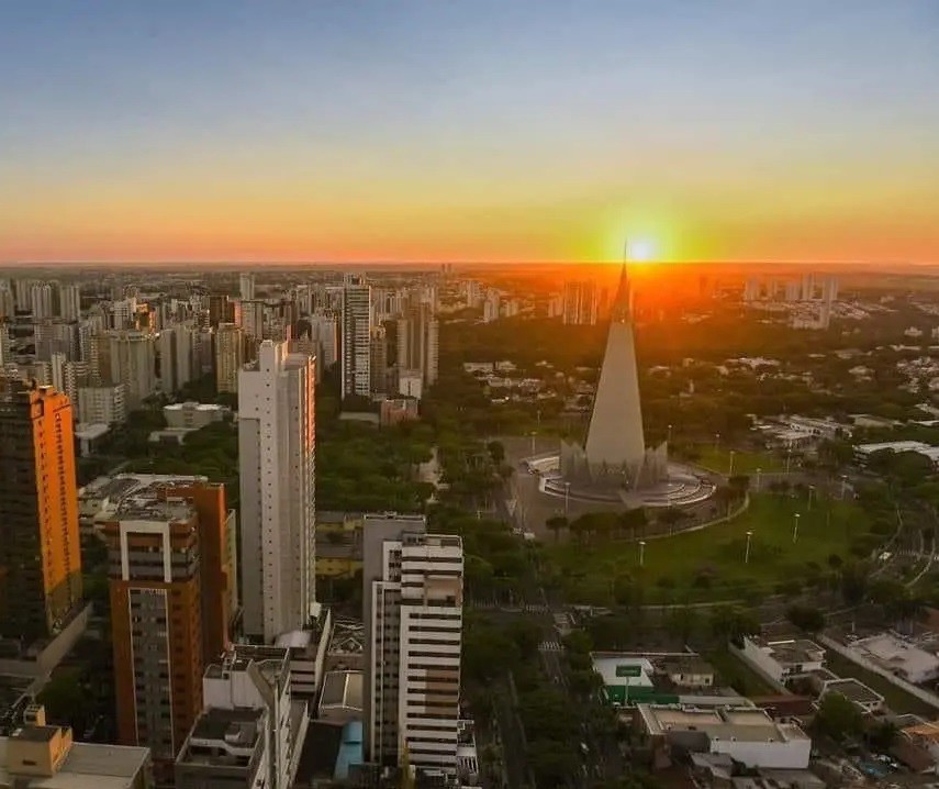 Semana começa com tempo firme e calor intenso em Maringá, indica previsão