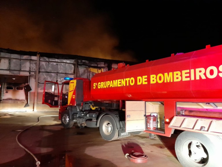 Incêndio atinge granja de aves em Astorga