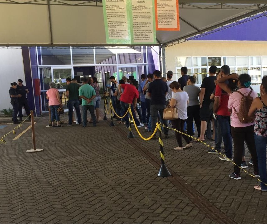 Tempo médio de espera na fila é de 4h