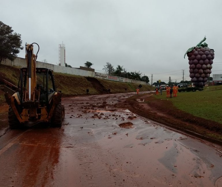 Deslizamento de terra bloqueia acesso à Marialva