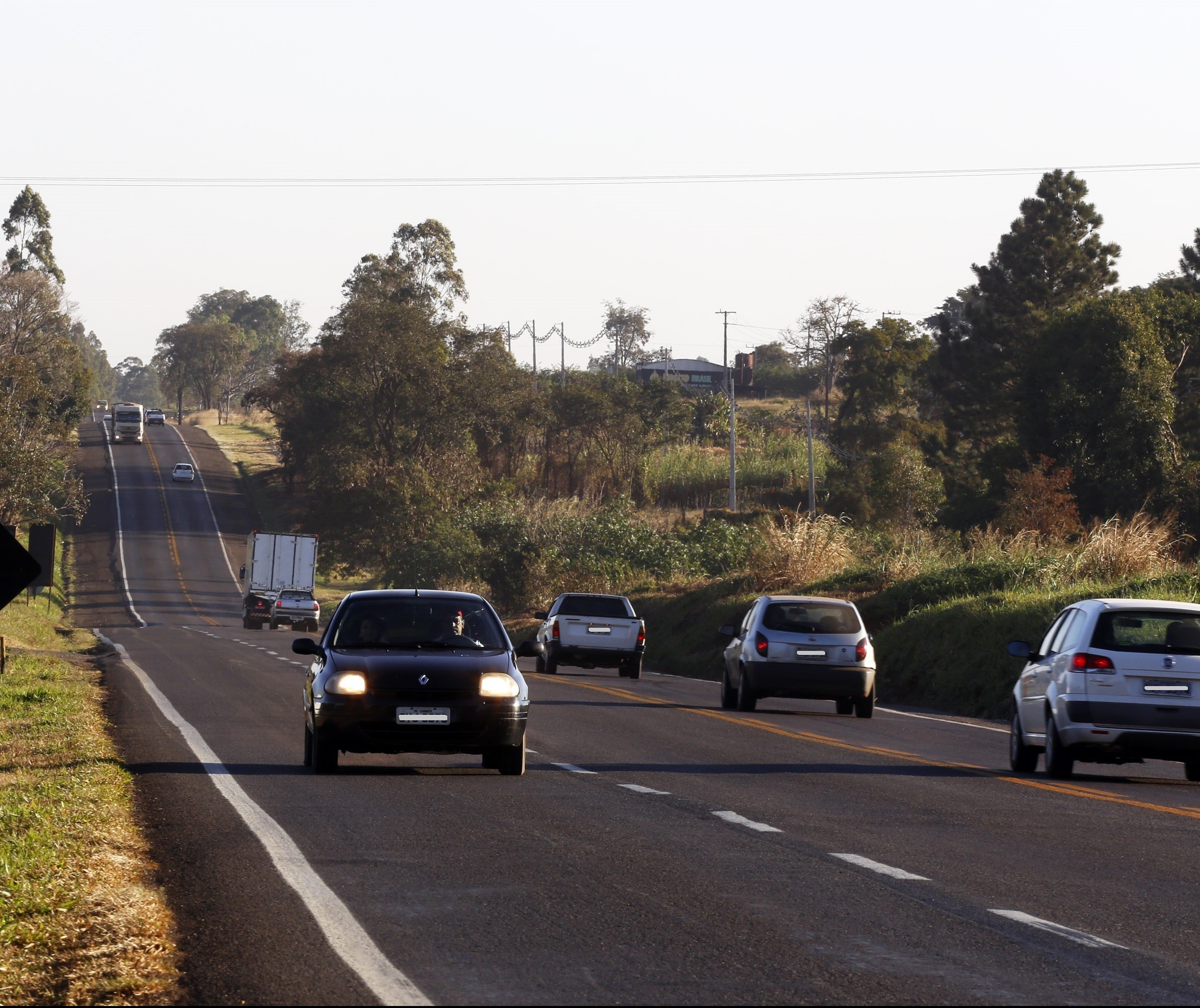 DER está alterando sinalização em rodovias de pista simples