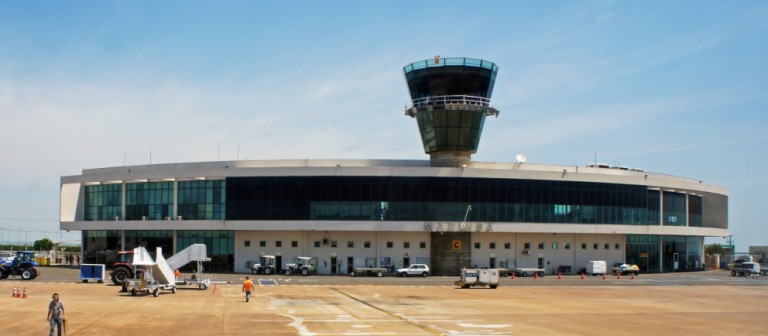 Voo cancelado causa tumulto no Aeroporto de Maringá