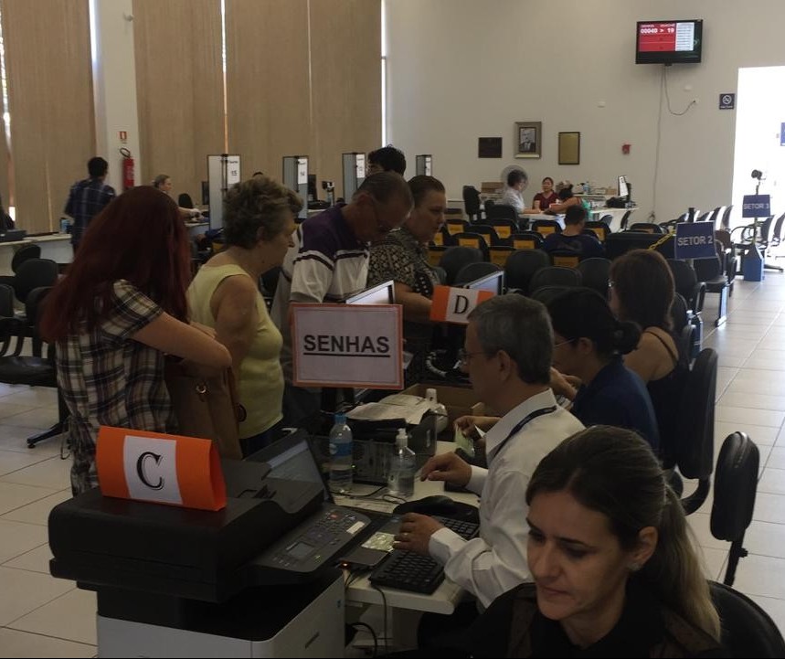 Fórum Eleitoral faz plantão para 1º título, revisão e transferência