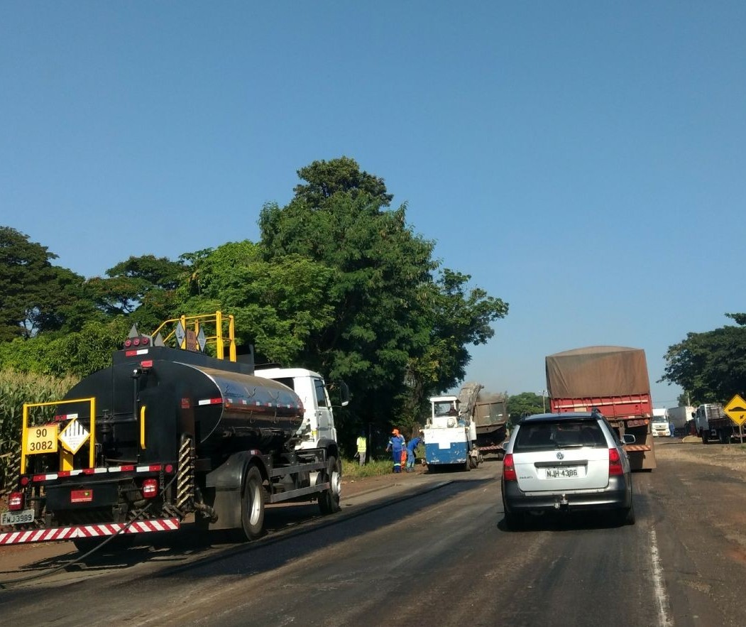 Na véspera do feriado, obras deixam trânsito mais lento