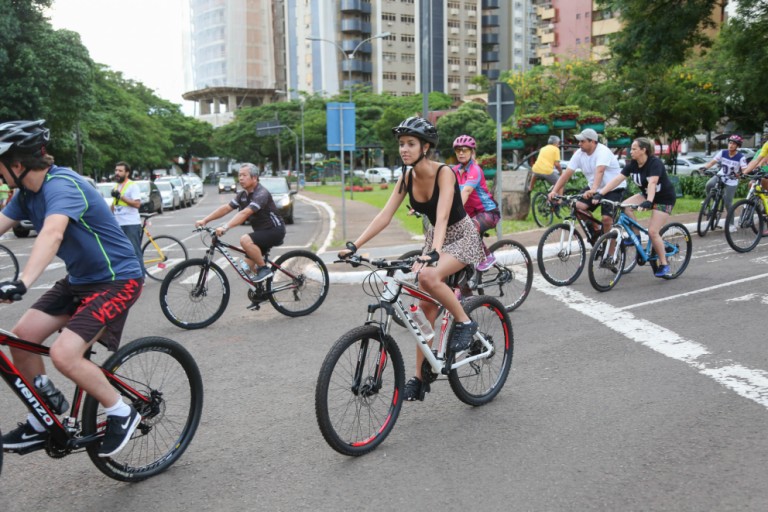 Aplicação de multas para ciclistas e pedestres fica para 2019