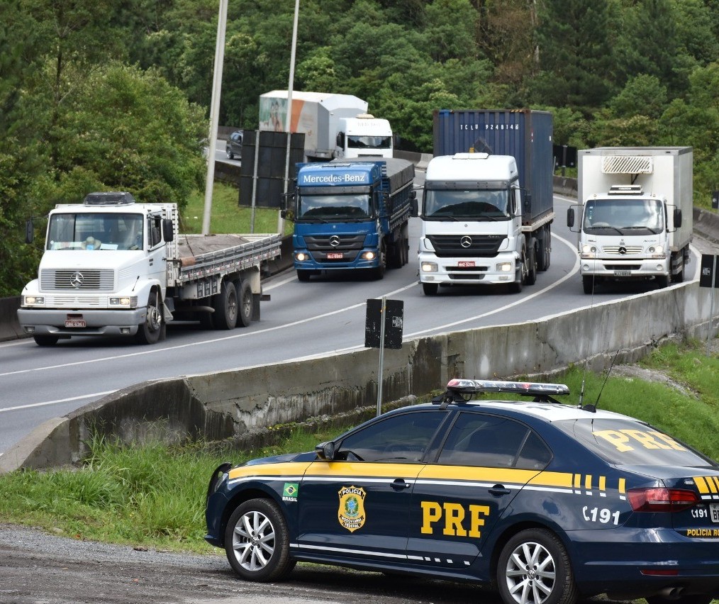 Quatro pessoas morreram nas rodovias federais das regiões norte e noroeste