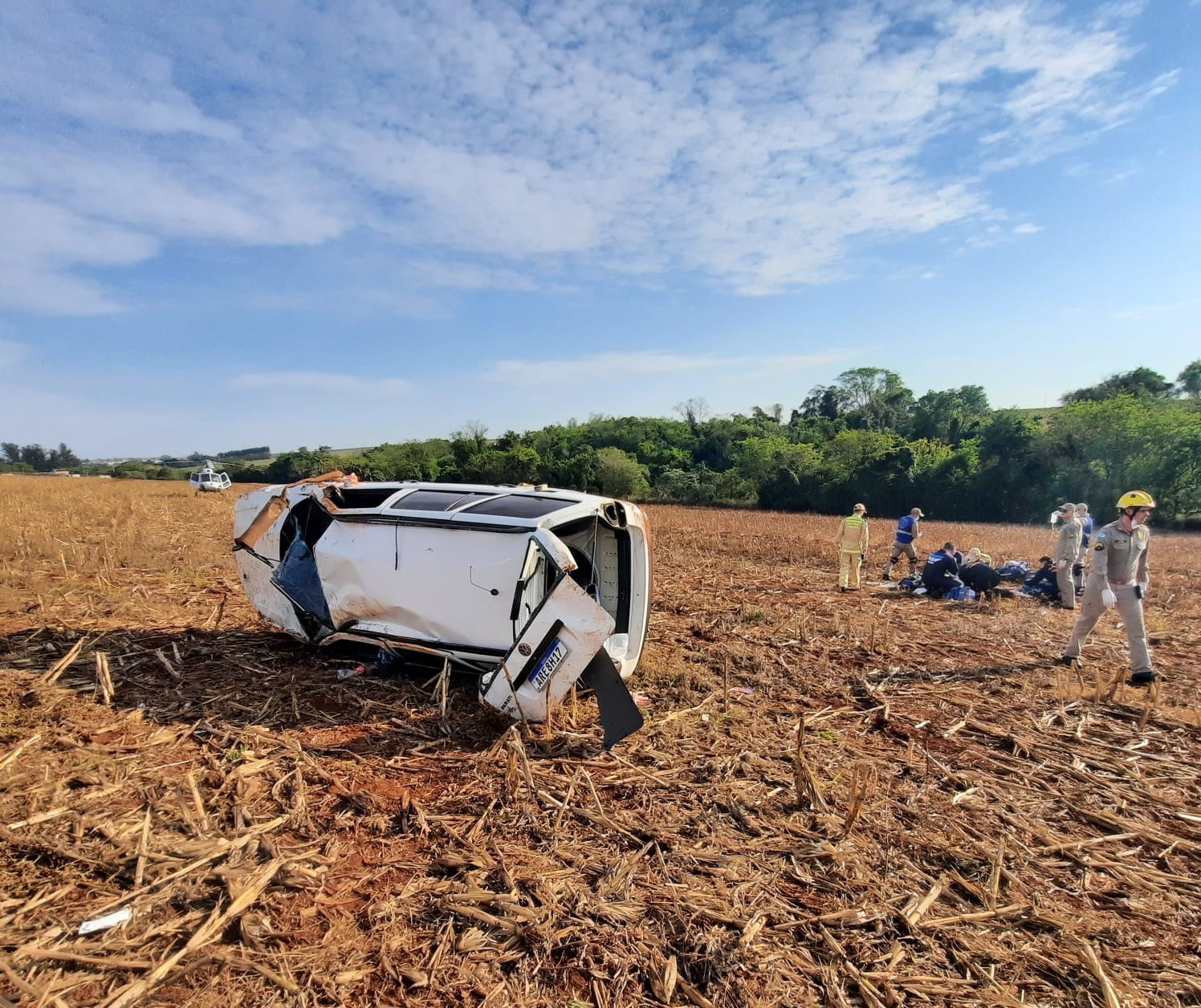 Professora morre em capotamento na PR-546 entre Floresta e Itambé