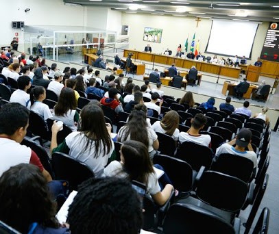 Projeto isenta pais de pagar passagem quando a escola do filho estiver em reforma